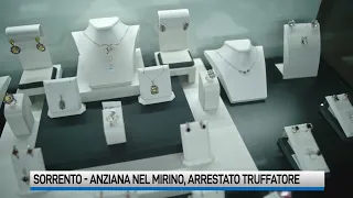 Sorrento, pronto a derubare un'anziana di soldi e oro: arrestato 34enne
