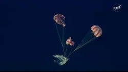 Космический аппарат «Артемида II» совершил посадку на Землю в Тихом океане.