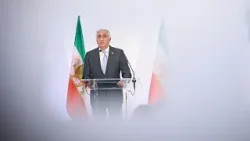 Reza Pahlavi - a száműzött perzsa koronahercegtől az ellenzék vezéralakjáig