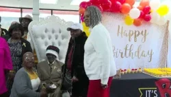 North Carolina man celebrates 105 years at his favorite restaurant