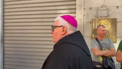 Ex Ilva, Archbishop Tasca's embrace of the workers: "The Church stands with labor"