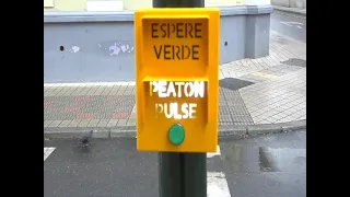 Loja Municipality begins project to install pedestrian push-buttons at various locations
