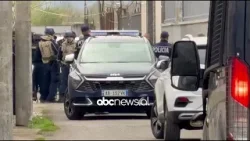 Nuk iu bindën urdhrit për kontroll/ Automjeti tenton t'i ikë Policisë në Shkodër, qëllohet me armë