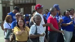 Dictan coerción a dos estudiantes por agredir a profesor Dictan coerción a dos estudiantes por agredir a profesor