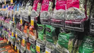 Local lettuce sales rise at Cabot market during Cyclospora outbreak