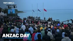Australians, New Zealanders gather for Anzac Day in Canakkale