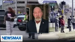 Бывший агент ФБР: Нам нужна работа ICE (Иммиграционной и таможенной службы США), финансируемая Ми...