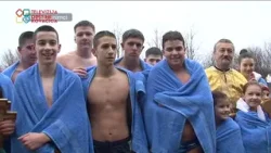 Vera jača od hladnoće: plivanje za Časni krst u Crepaji