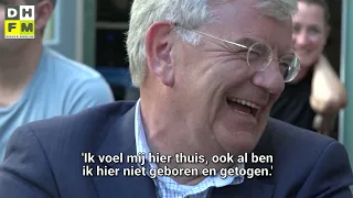 Van Zanen blijft burgemeester Den Haag - Bewoners vragen om ingrijpen straatraces Stationsbuurt