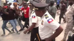 Direktè depatman lwès la Jacques Ader vizite kafou ayopò epi delmas 17 ak 19.