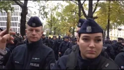 POLICE BATON TURNED ON CITIZENS?! BĄKIEWICZ AND KOWALSKI SOUND THE ALARM!