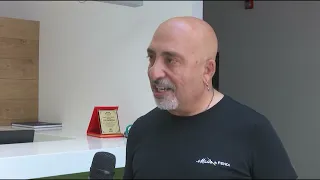 Ortopedi Dr. Cengiz Çabukoğlu po kryen vizita ortopedike në spitalin Rezonanca 2