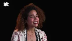 عزيمة الصعود تقودها لإشارة اتصال، ومتطوّع يصل في اللحظة الأخيرة وينقذها من قلب الجبل