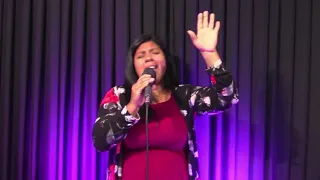 ALABA A DIOS