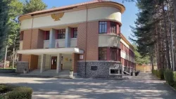 Klan News-Rikthehet Liceu Francez në Korçë