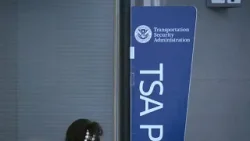 Сотрудники TSA в аэропорту RDU заявляют, что вынуждены использовать оплачиваемый отпуск во время ...