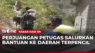 Relief Workers Hike to Deliver Aid to Earthquake Victims in Remote Area | Today's News