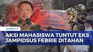 Protest at East Java High Prosecutor's Office, Students Urge Prosecution to Immediately Detain Fo...