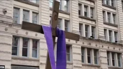 Inmigrantes rezan Vía Crucis por reforma migratoria en NYC