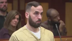 Бывший полицейский из Гластонбери приговорен к 10 годам тюрьмы за кражи в магазинах. Бывший полицейский из Гластонбери приговорен к 10 годам тюрьмы за кражи в магазинах.