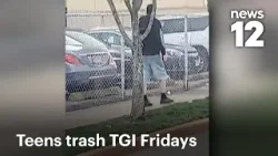 Подростки разгромили заброшенный ресторан TGI Fridays и выложили видео с разрушениями в TikTok.