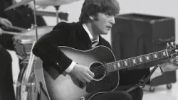 Apareció una guitarra de John Lennon y piden 800 mil u$s