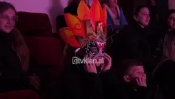Tv Klan - Spektakël dritash në karnavalet e Shkodrës | Lajme News