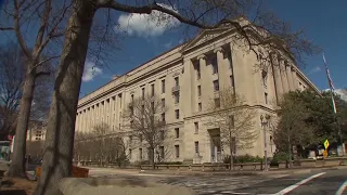 DOJ sues Washington over aid for undocumented students