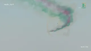 In the skies of Riyadh.. "Saudi Hawks" paint glory with their wings