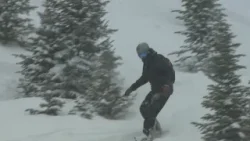 Жара и снегопады негативно сказываются на бизнесе в Колорадо. Жара и снегопады негативно сказываются на бизнесе в Колорадо.